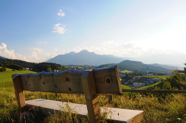 场上吸引关